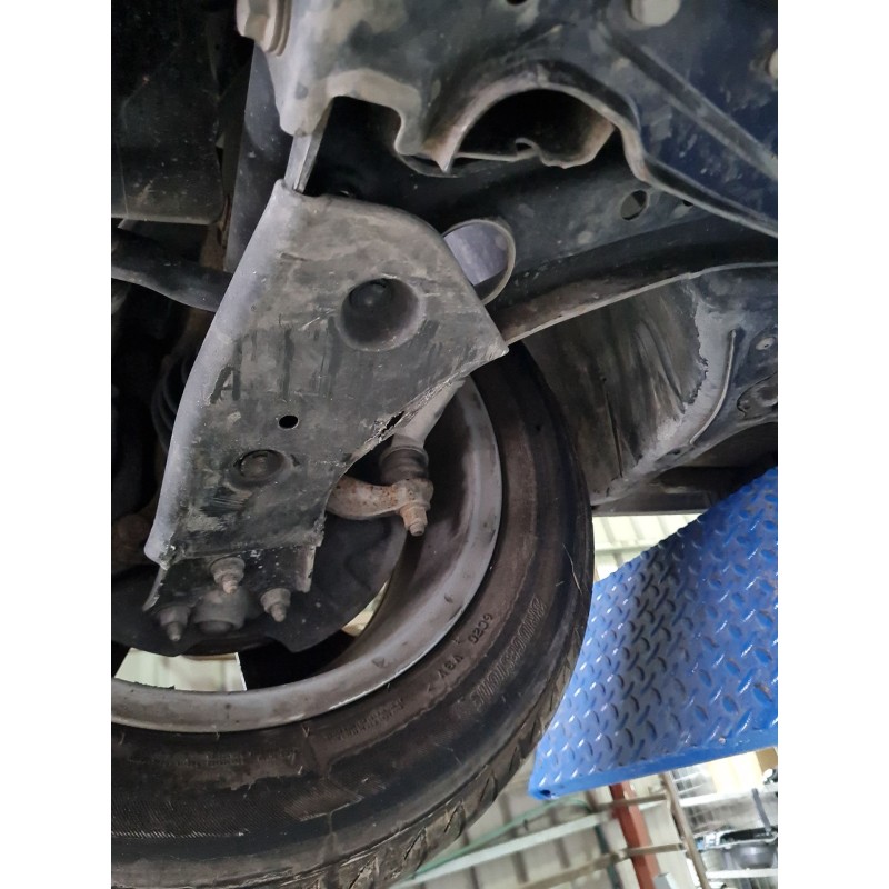 BRAZO SUSPENSION INFERIOR DELANTERO DERECHO 5WA407152A 