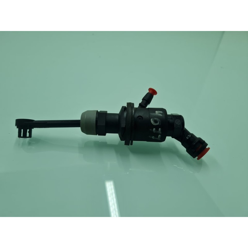 BOMBA EMBRAGUE 306101KB0B 