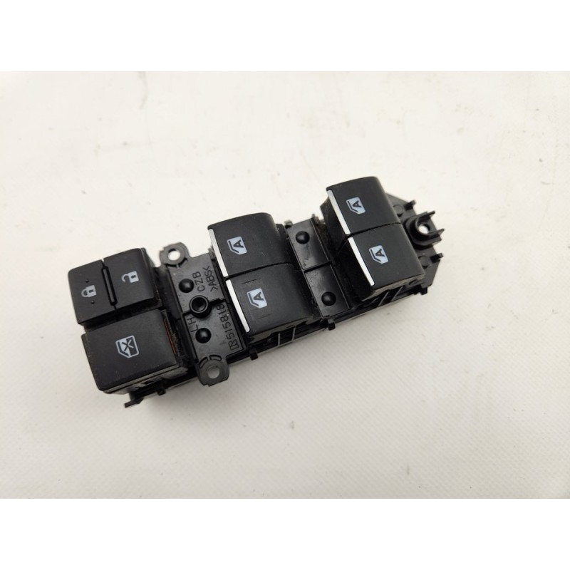MANDO ELEVALUNAS DELANTERO IZQUIERDO 84040F4020 