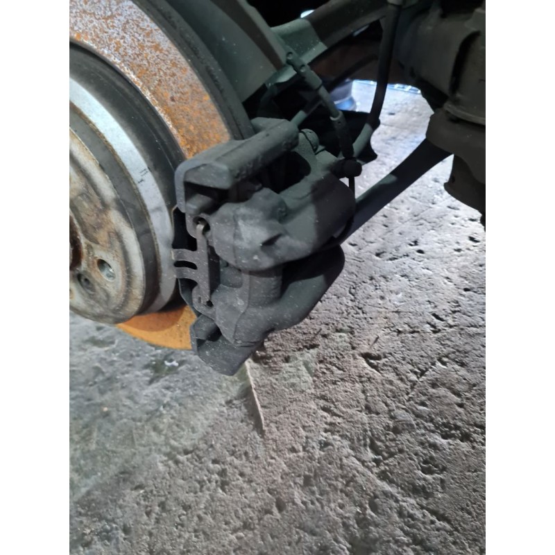 PINZA DE FRENO TRASERA DERECHA 