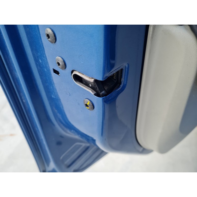 CERRADURA PUERTA DELANTERA IZQUIERDA 