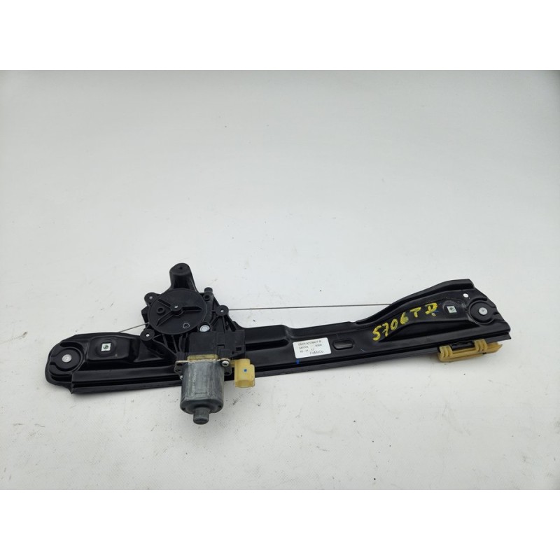 ELEVALUNAS TRASERO DERECHO GN15A27000FB 
