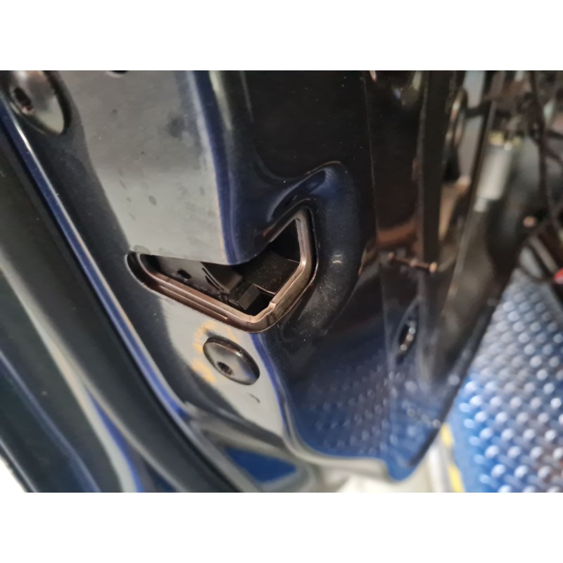 CERRADURA PUERTA DELANTERA IZQUIERDA 5TB837015E 
