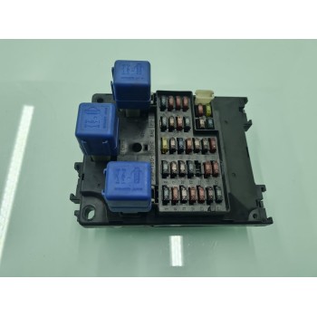 CAJA RELES / FUSIBLES 