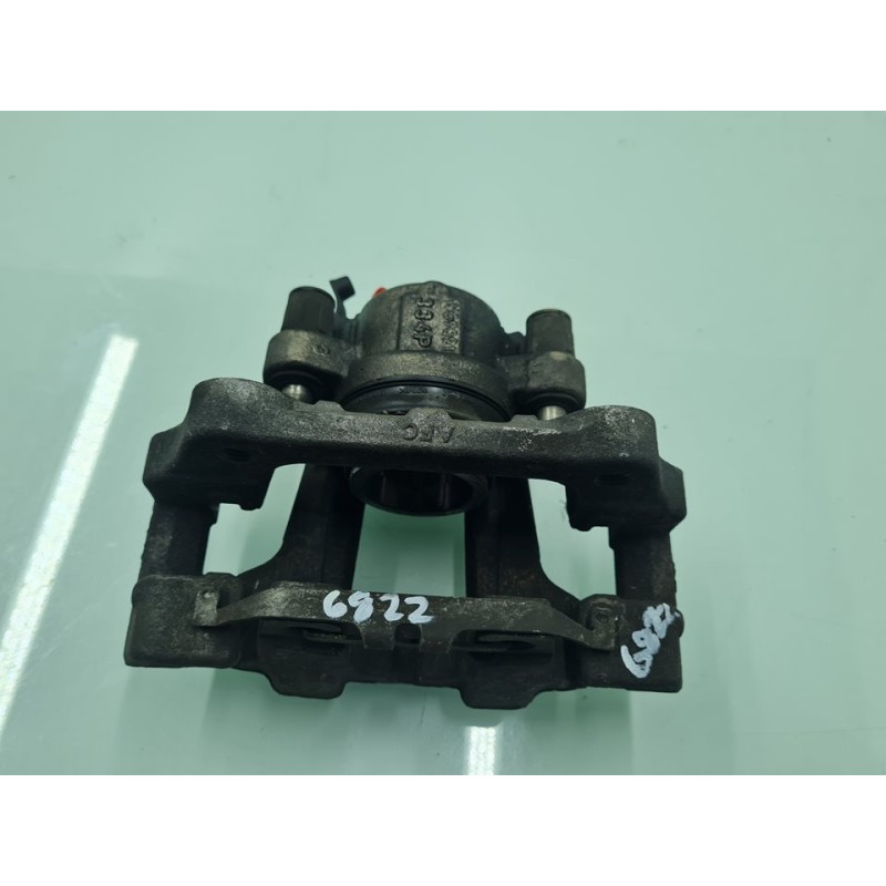 PINZA DE FRENO DELANTERA DERECHA 