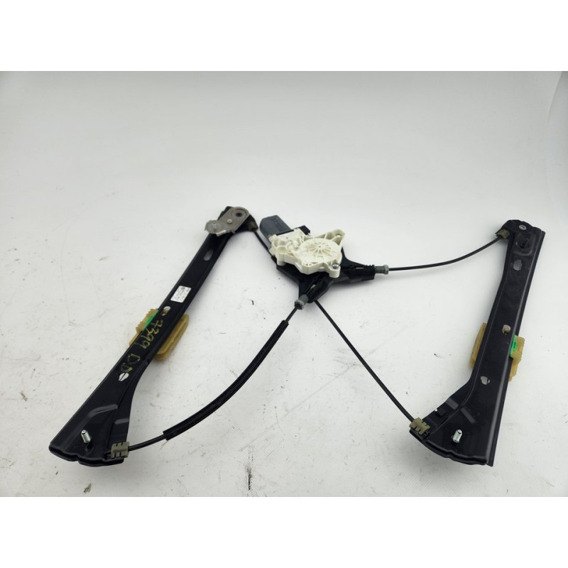 ELEVALUNAS DELANTERO DERECHO 3G0837462C 