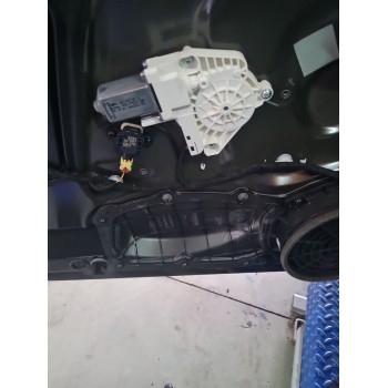 ELEVALUNAS DELANTERO IZQUIERDO 4G0837461 