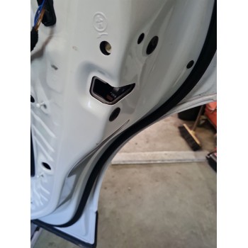 CERRADURA PUERTA TRASERA DERECHA 5TA839016Q 