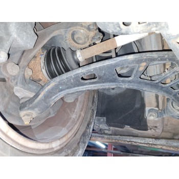 BRAZO SUSPENSION INFERIOR DELANTERO DERECHO 