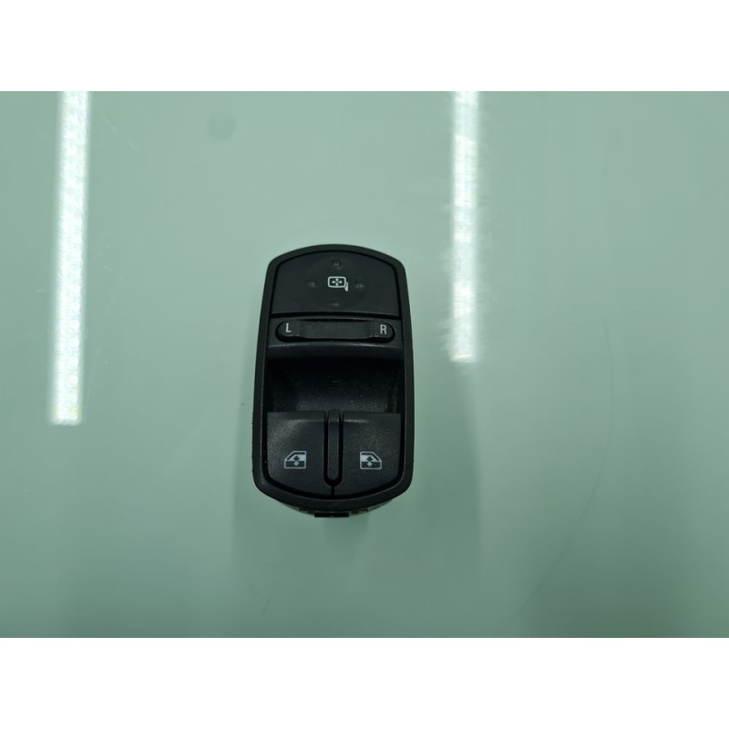 MANDO ELEVALUNAS DELANTERO IZQUIERDO 13258521 