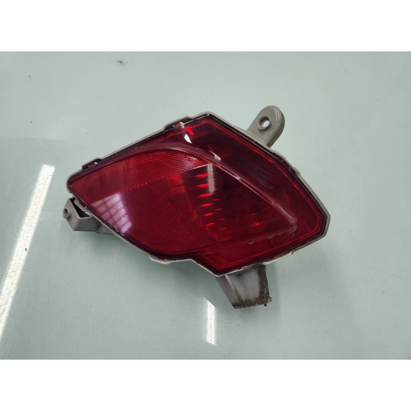 PILOTO TRASERO DERECHO PARAGOLPES KD8151650 