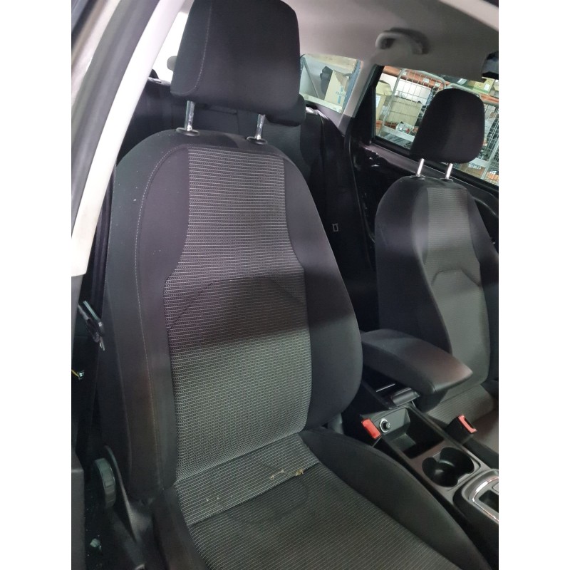 ASIENTO DELANTERO DERECHO 