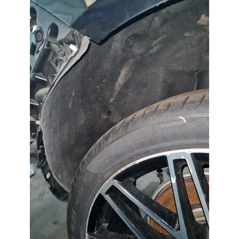 PASO DE RUEDA TRASERO DERECHO 95B810972G 