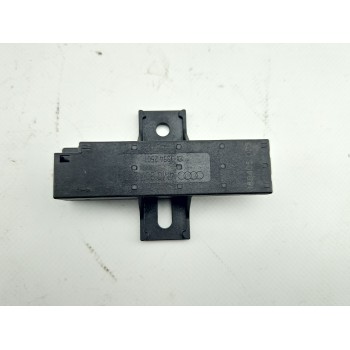 ANTENA 4M0907247 