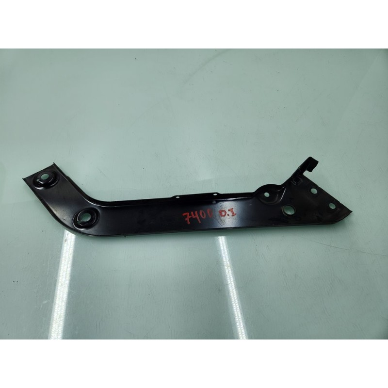 SOPORTE FARO IZQUIERDO 5NA805931A 