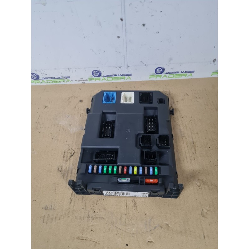 CAJA RELES / FUSIBLES 9666952280 