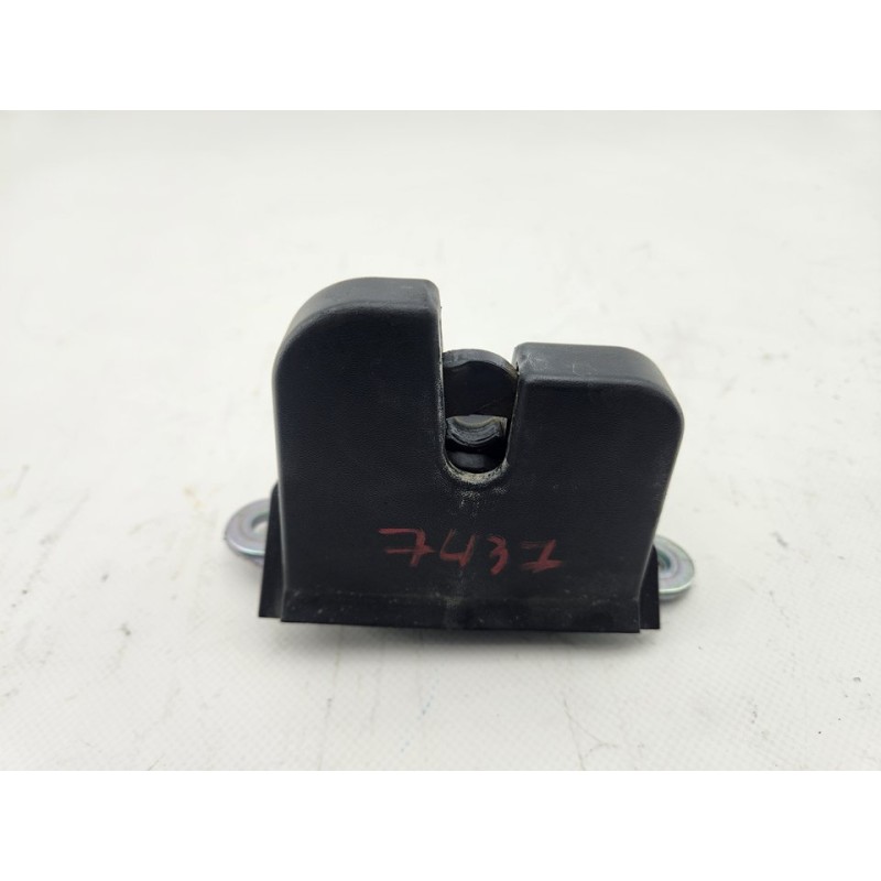 CERRADURA MALETERO / PORTON 2G6827505B 