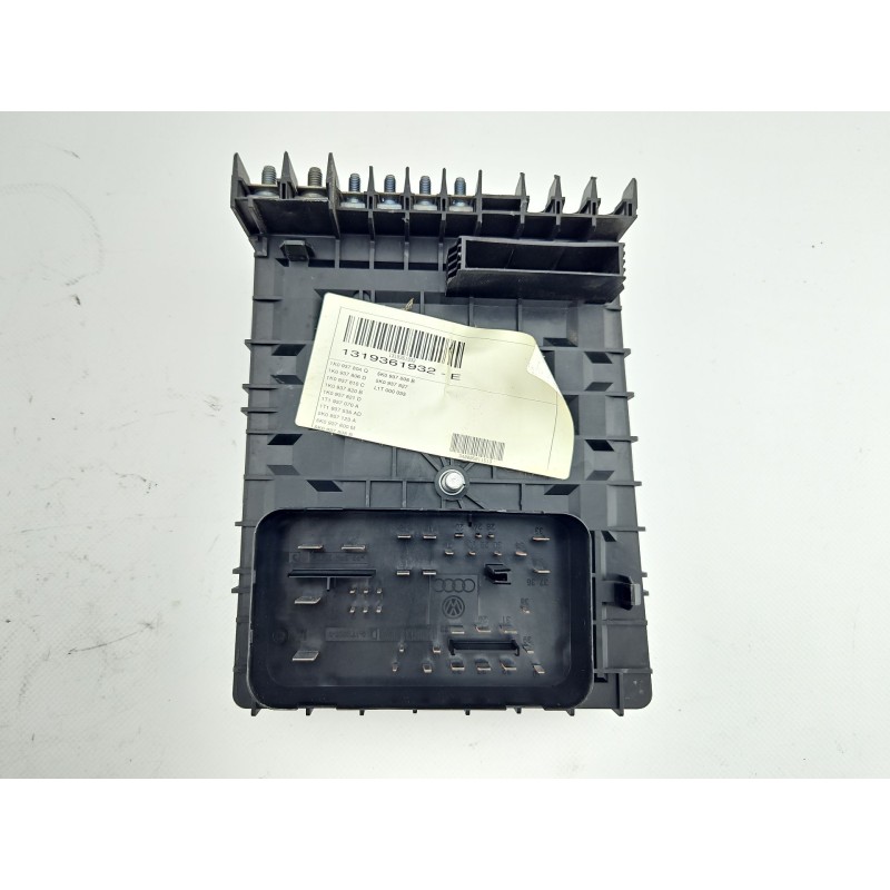 CAJA RELES / FUSIBLES 1K0937125D 
