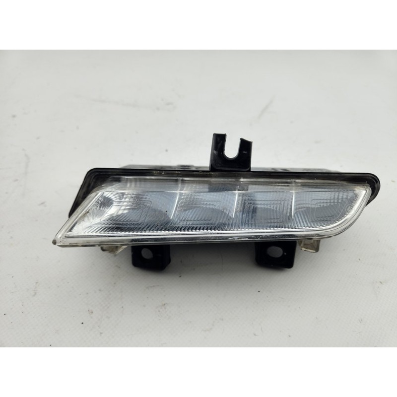 LUZ DIURNA IZQUIERDA 266059493R 