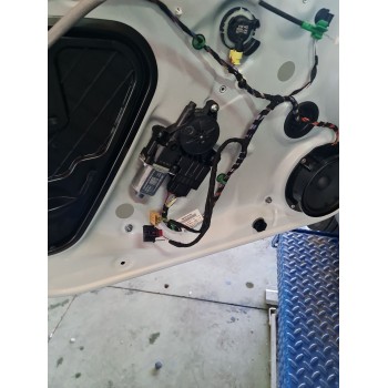 ELEVALUNAS DELANTERO IZQUIERDO 6F9837461E 