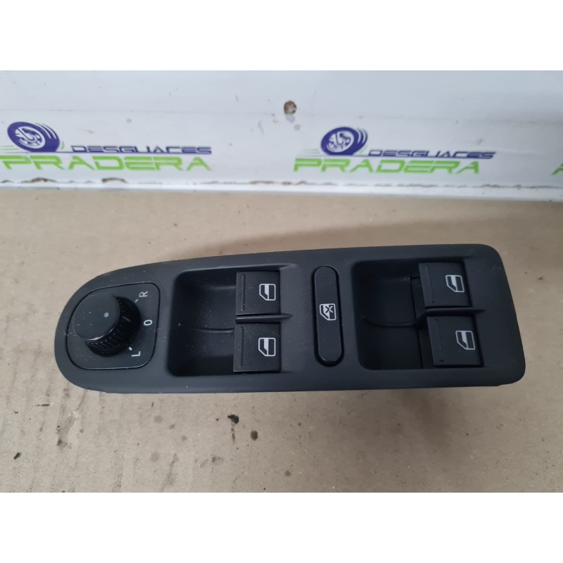MANDO ELEVALUNAS DELANTERO IZQUIERDO 5K0867255A 