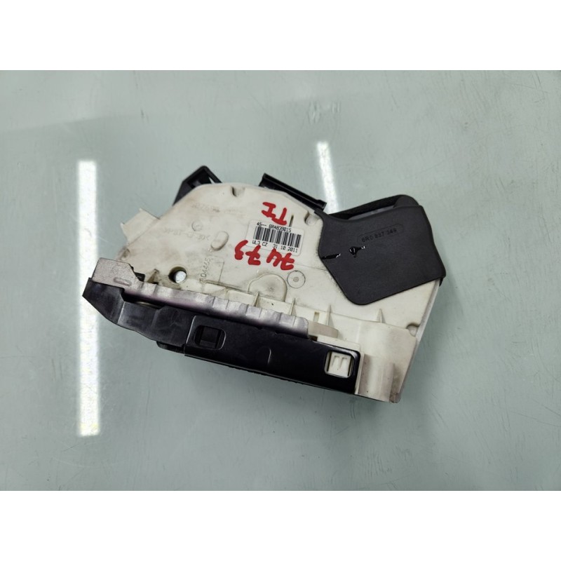 CERRADURA PUERTA TRASERA IZQUIERDA 6R4839015 