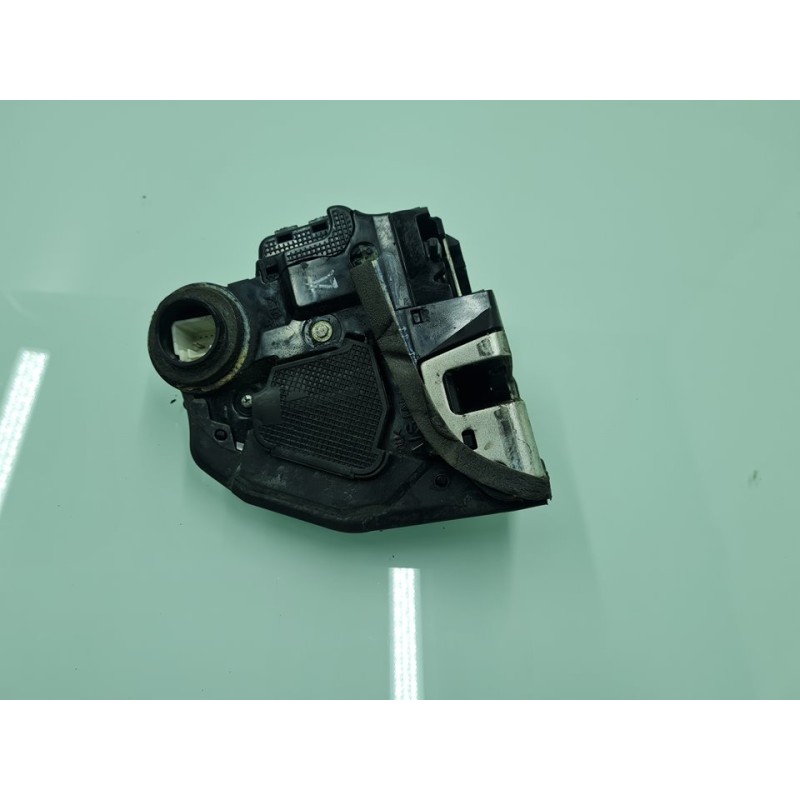 CERRADURA PUERTA TRASERA IZQUIERDA A046693 
