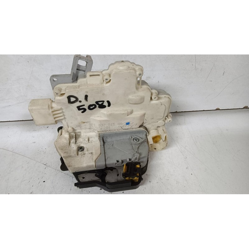 CERRADURA PUERTA DELANTERA IZQUIERDA 8E1837015AA 