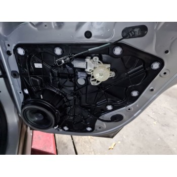 ELEVALUNAS TRASERO DERECHO JX7BA27000CF 