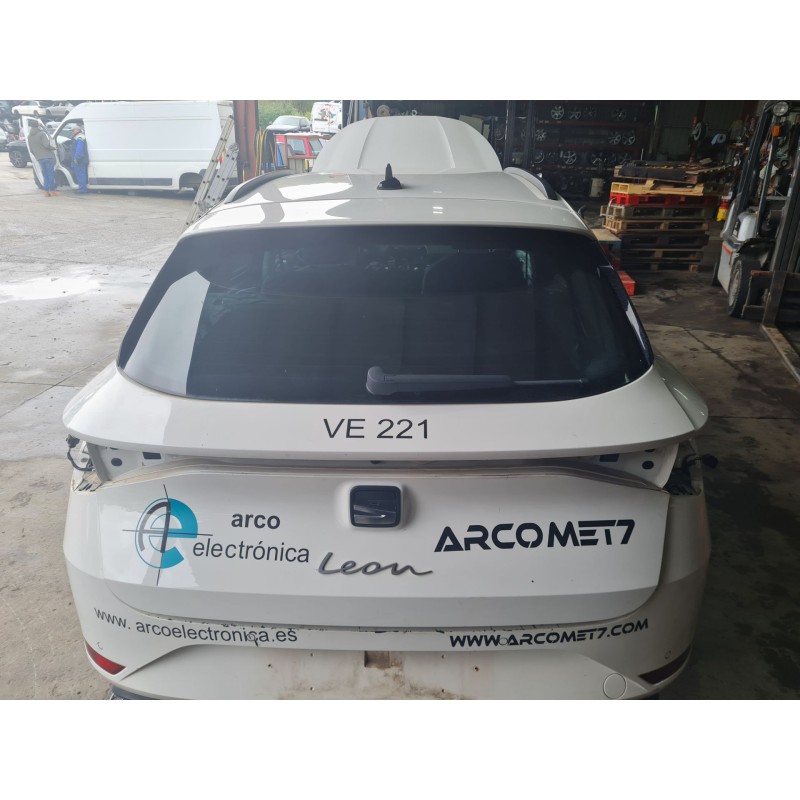 PORTON TRASERO 5FE827023 