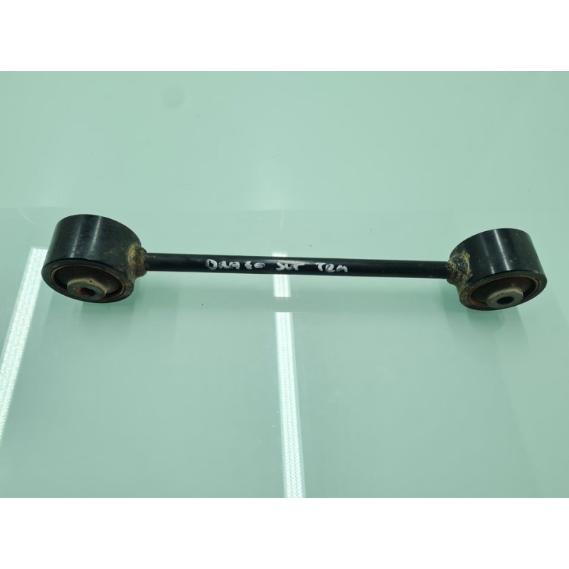BRAZO SUSPENSION SUPERIOR TRASERO DERECHO 