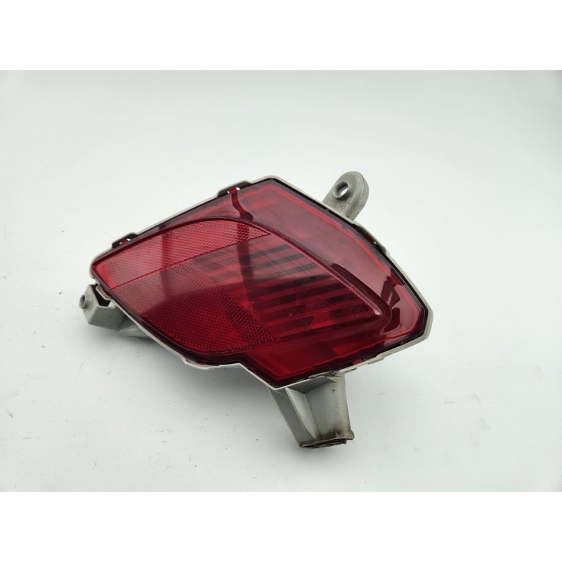 PILOTO TRASERO DERECHO PARAGOLPES KD8151650 