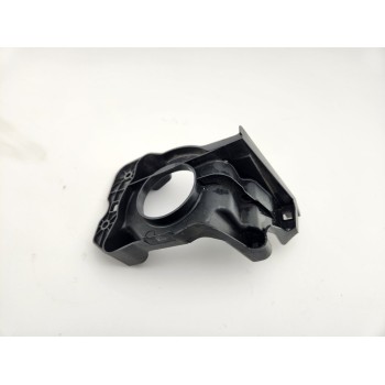 SOPORTE DELANTERO DERECHO 5FA807594 
