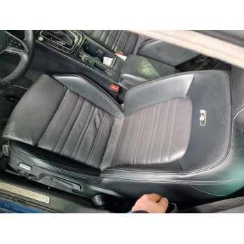 ASIENTO DELANTERO IZQUIERDO 