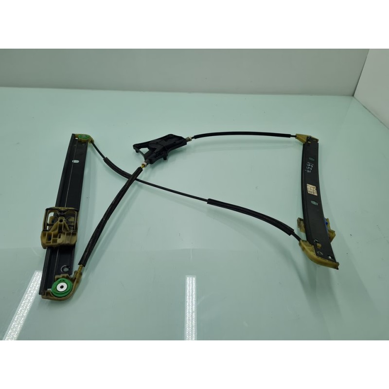 ELEVALUNAS DELANTERO DERECHO 4G0837462 