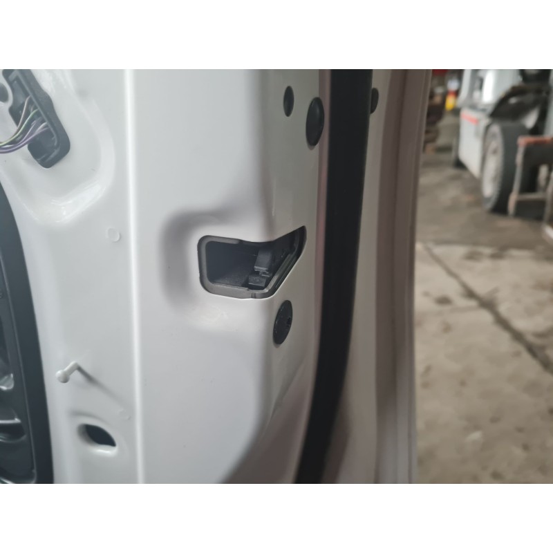 CERRADURA PUERTA DELANTERA DERECHA 5TB837016E 