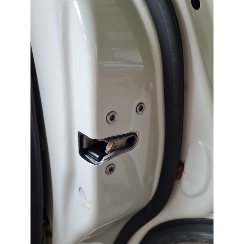 CERRADURA PUERTA TRASERA DERECHA 