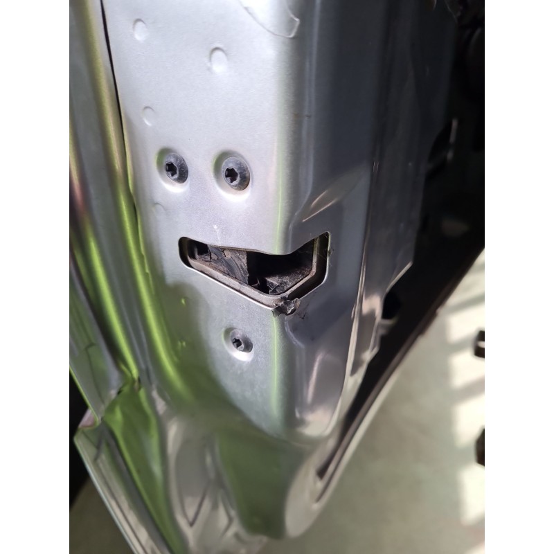 CERRADURA MALETERO / PORTON GN15A404W17AD 