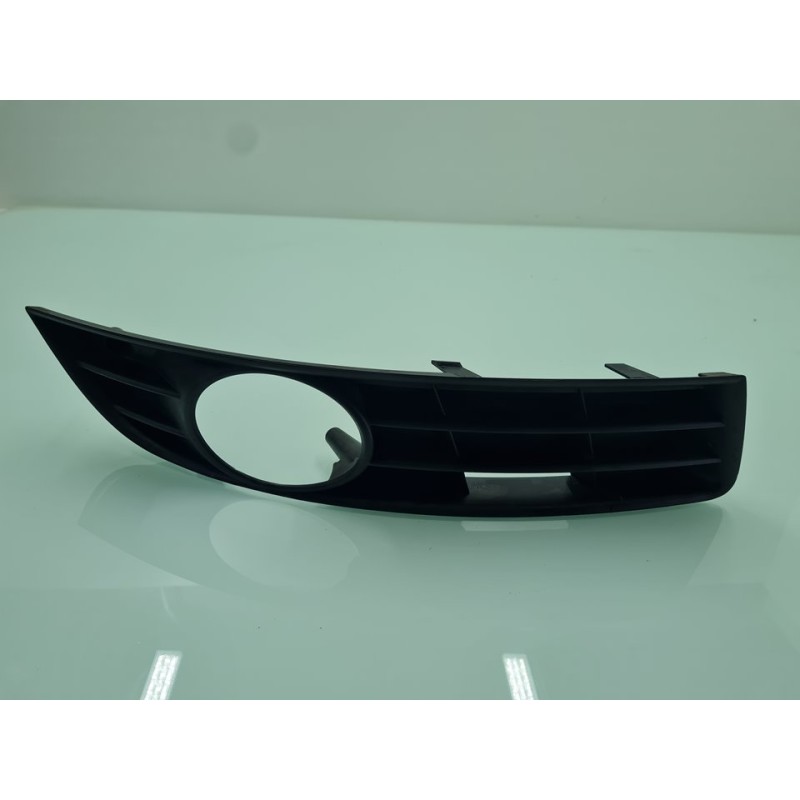 REJILLA PARAGOLPES DERECHA 3C0853666A 