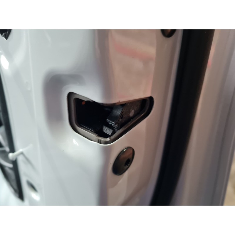 CERRADURA PUERTA DELANTERA DERECHA 5TB837016E 