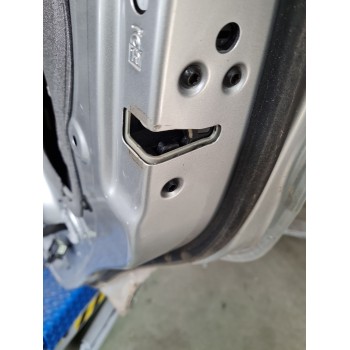 CERRADURA PUERTA TRASERA DERECHA GN15A264A26EE 