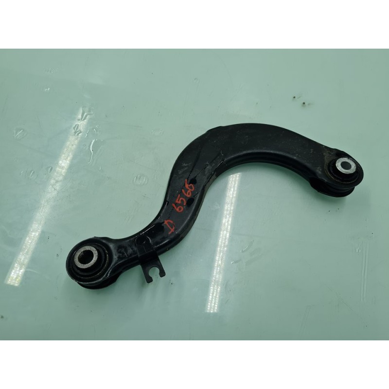 BRAZO SUSPENSION INFERIOR TRASERO DERECHO 5Q0505323D 