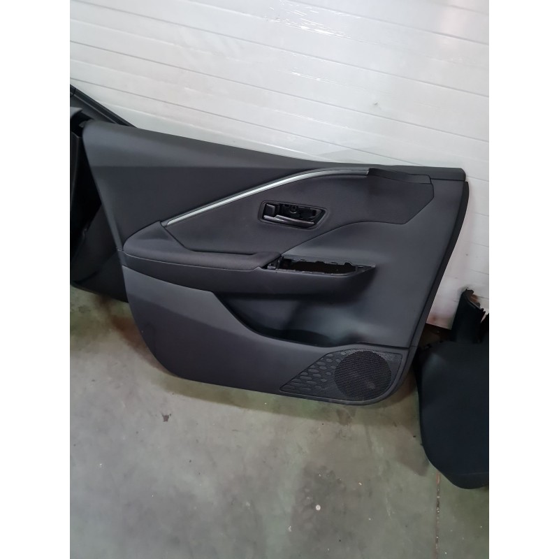 GUARNECIDO PUERTA DELANTERA IZQUIERDA 67620F4120C0 