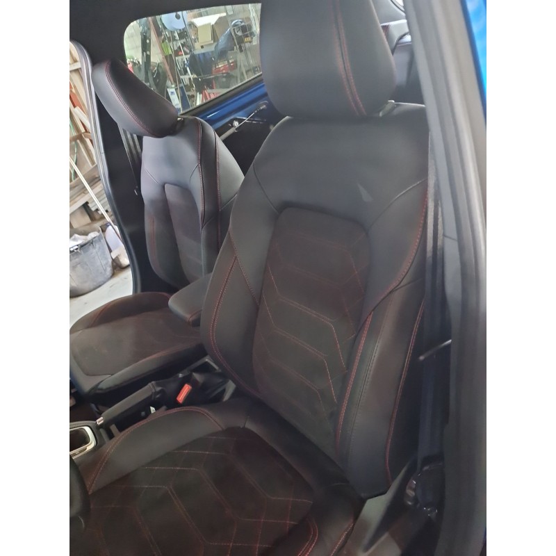 ASIENTO DELANTERO IZQUIERDO 