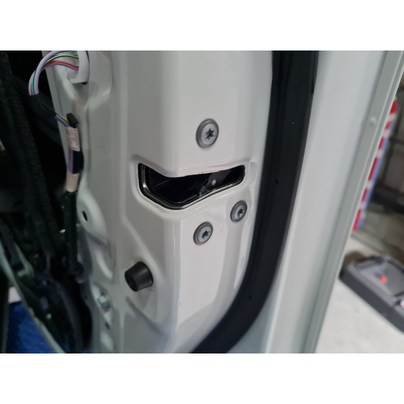 CERRADURA PUERTA DELANTERA DERECHA 6903002511 