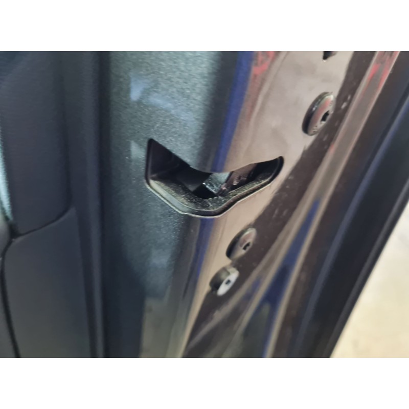 CERRADURA PUERTA DELANTERA DERECHA 