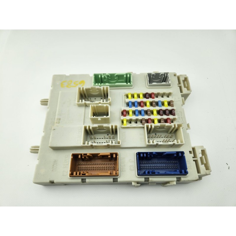 CAJA RELES / FUSIBLES JV6T14A073VB 