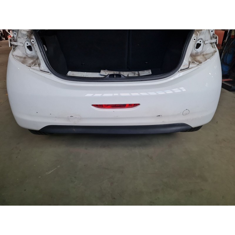 PARAGOLPES TRASERO 