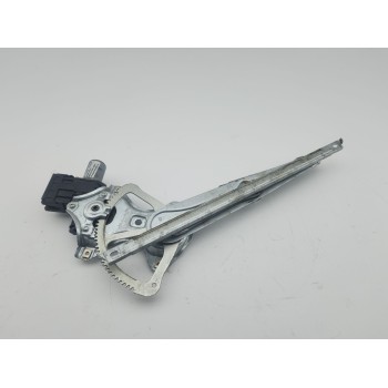 ELEVALUNAS DELANTERO IZQUIERDO 69820F4010 