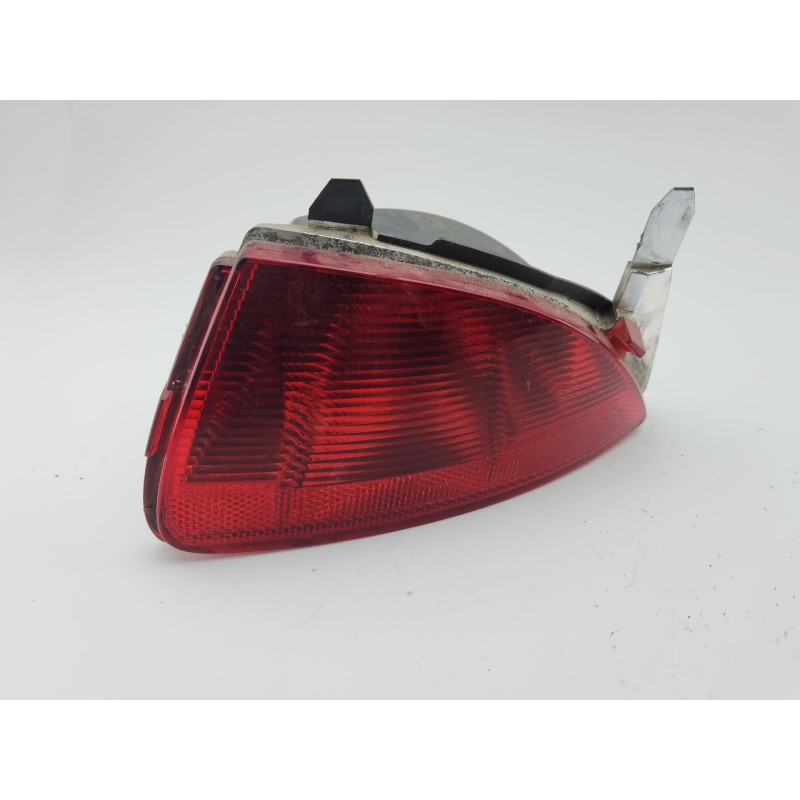 PILOTO TRASERO DERECHO PARAGOLPES 265801896R 